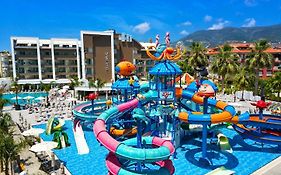 Blue Wave Suite Hotel